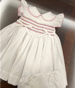 Vestido Branco com Laos e Pontos