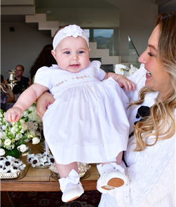 Vestido Branco com Prolas e Bordado