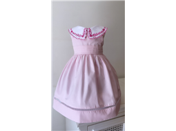 Vestido Rosa Bebe com Gola Ricamente Bordada e Ponto Palito