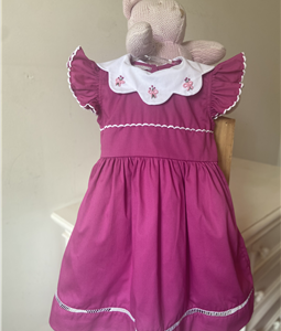 Vestido Rosa com Flores Bordada