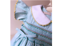 Vestido Verde Detalhes em Amarelo com Laos tipo materno