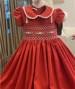 Vestido Vermelho Rendas e Bordados